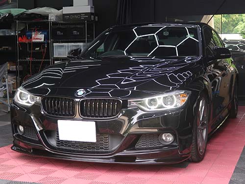 BMW 3シリーズ セダン(F30)320i