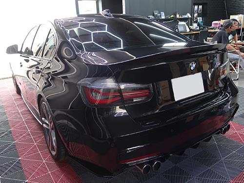 BMW 3シリーズ セダン(F30)320i