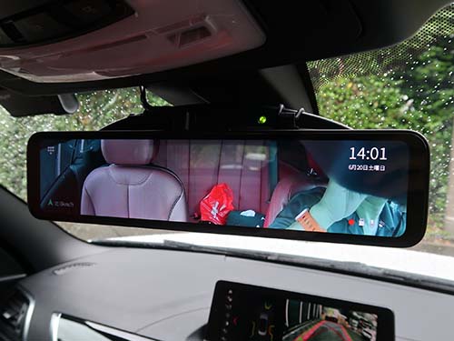 ベロフ製のデジタルインナーミラー型ドライブレコーダー「NVS502」