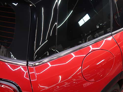 リア側メッキモールをMINI純正新品のパーツへ交換