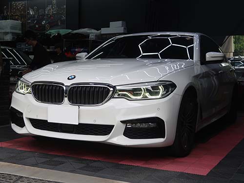 BMW 5シリーズ（G30）523d Mスポーツ