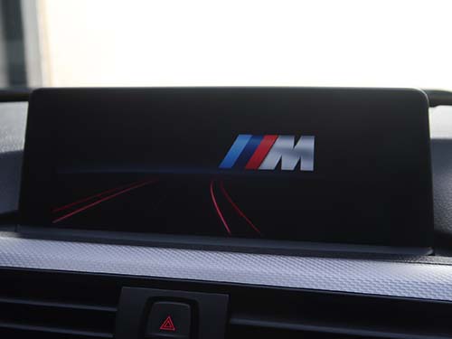 オープニング画面変更（BMW→M）