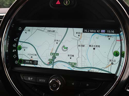 新しく開通した道路など最新の道路情報に対応