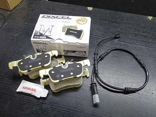 DIXCEL 製の type M 低ダストブレーキパッド