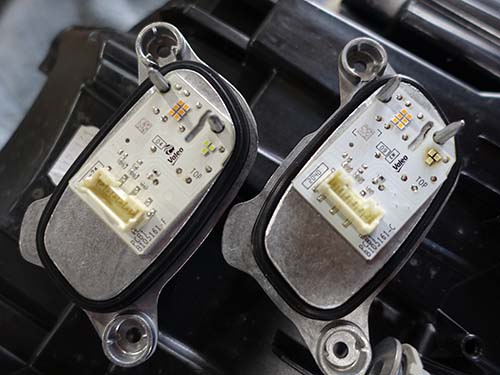 デイライトLEDモジュールをBMW純正新品へ交換