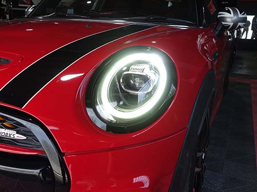 ベロフ製のLEDモジュールに交換することで白さがかなり復活