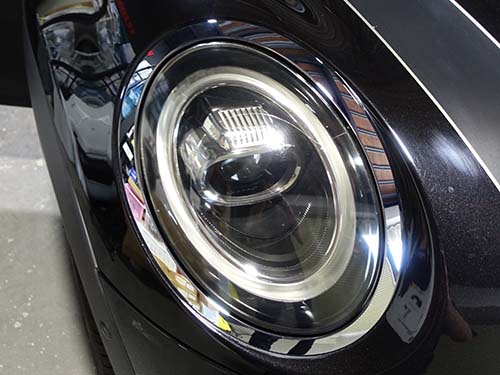 MINI純正新品のヘッドライトリングへ交換
