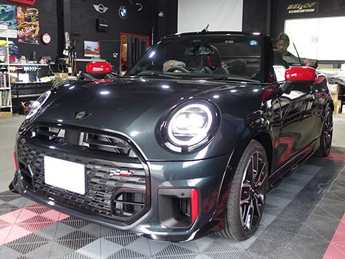 ミニ コンバーチブル（F67）JCW