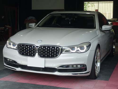 BMW 7シリーズ（G12）740Li