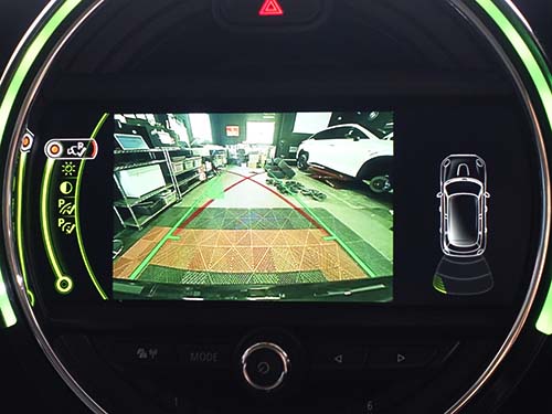 ナビゲーションやバックカメラが正常に表示