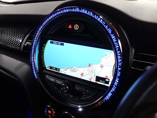 LCI2モデル用の純正ディスプレイリングカバー