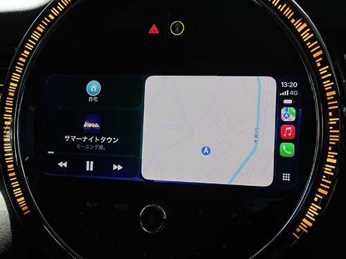 LCI2モデルはフルスクリーン表示が標準仕様