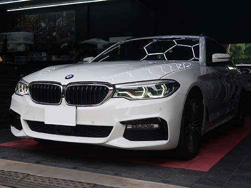 BMW 5シリーズ ツーリング(G31)523d