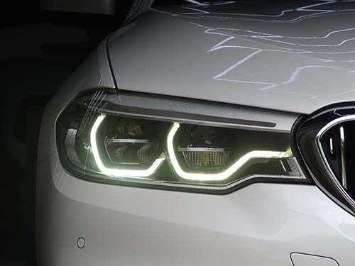 LEDモジュール側にもダメージが出ていましたのでBMW純正新品へ交換