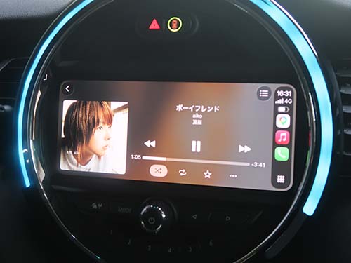 Apple CarPlayのフルスクリーン化