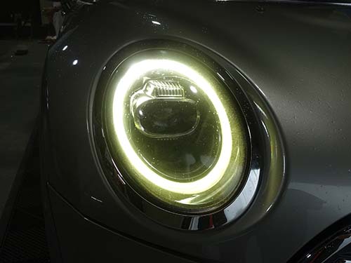 導光面がきれいな状態に戻ることでLEDの光が均一に通るようになり、発光が復活