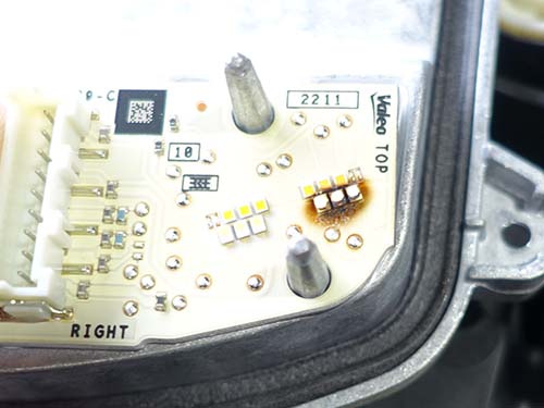 発光源となるLEDモジュールはミニ純正新品に交換