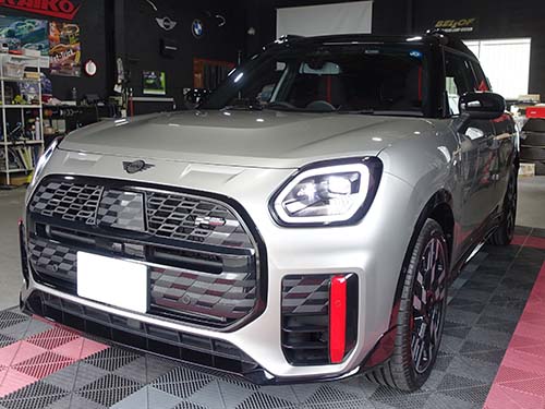 ミニ カントリーマン（U25）JCW