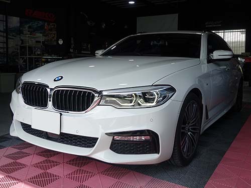 BMW 5シリーズ ツーリング(G31)523i
