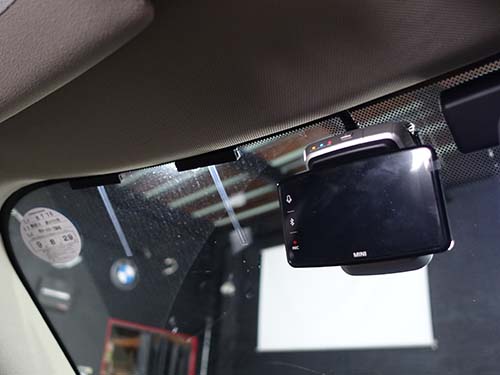 原因は純正ドライブレコーダー「Advanced Car Eye 3.0」の電波干渉によるもの