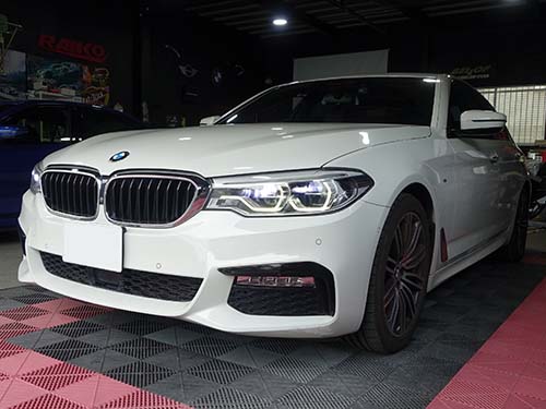BMW 5シリーズ セダン(G30)523d