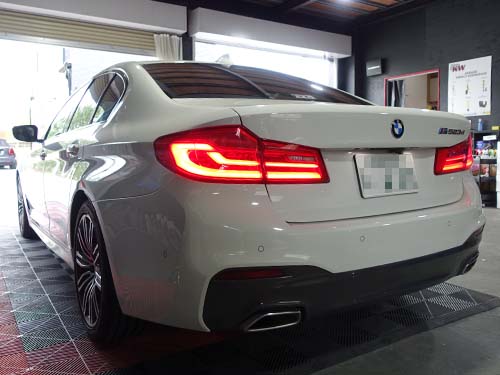 BMW 5シリーズ セダン(G30)523d