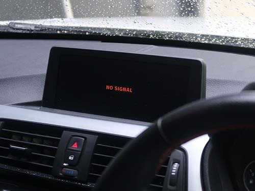 NO SIGNALの起動ループ