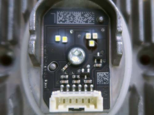 LEDモジュールをBMW純正新品に交換