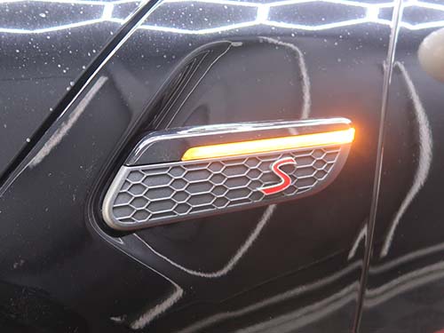 LCI2モデル用はLED化