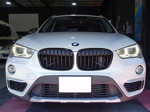 BMW X1(F48)へのエンジェルアイ修理はライコウにお任せ