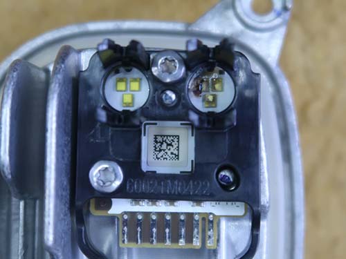 内部を確認した際にLEDモジュールにもダメージがありました