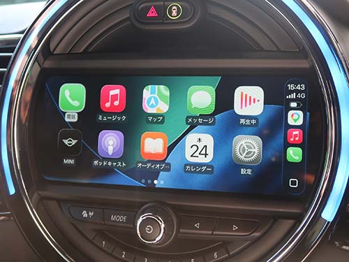 Apple CarPlayフルスクリーン化