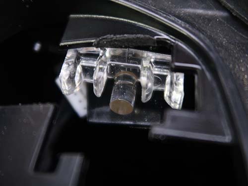 運転席側のヘッドライトも予防処置