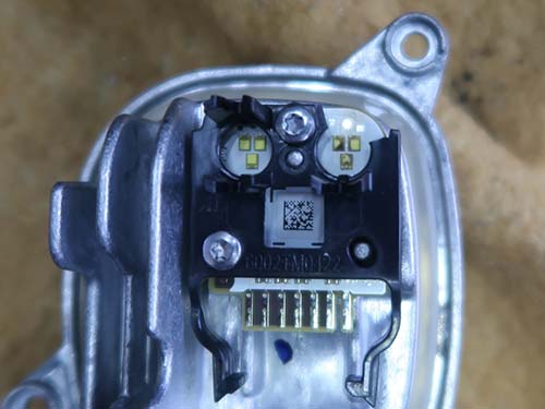 LEDモジュールをBMW純正新品に交換