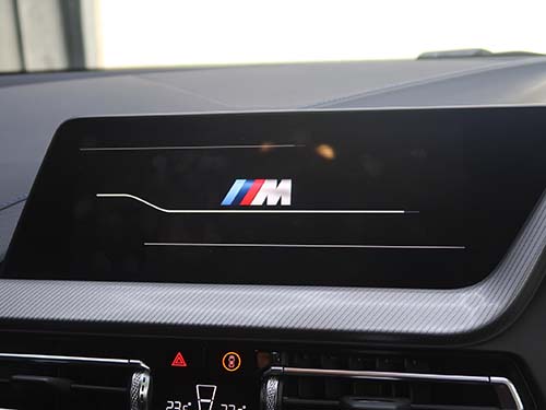 オープニング画面変更 BMW→M