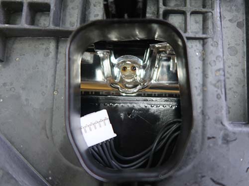 LEDモジュールに装着されている2つのホワイトLEDの箇所で焼損