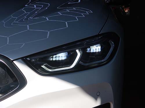 BMW 8シリーズ クーペ(G15)のデイライト発光不良