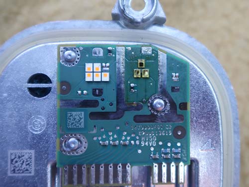 取り外したLEDモジュールにもダメージがありました