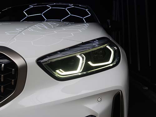 助手席側のLEDモジュールは交換していません