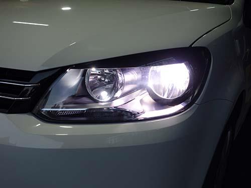 ゴルフトゥーラン(1TC) ヘッドライトHID化&LEDライト装着 - BMW & MINI
