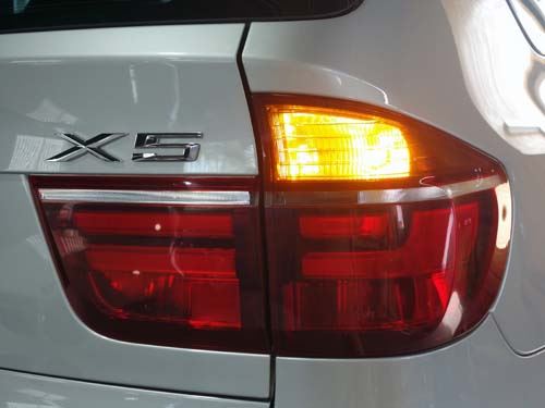 BMW X5(E70) ヘッドライトHID交換&ウインカーLED化とコーディング施工