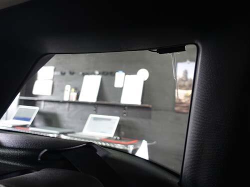 BMW i3I AUX音声入力後付のa/tack製地デジ化キット装着&HDMI映像