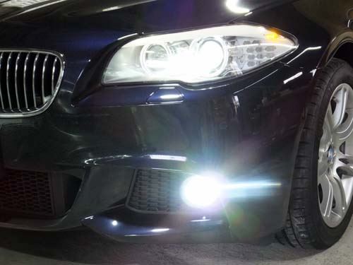BMW 5シリーズ(F10) フォグライトHID化&LEDルームライトユニット装着