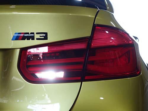 BMW M3セダンF LCIテールライト装着&シーケンシャルウインカー装着